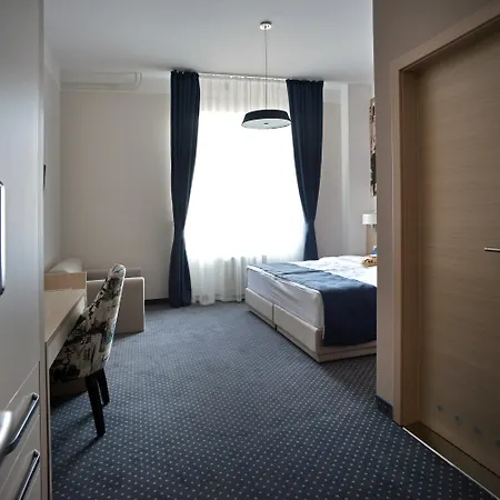 Five Points Square - Center Bed and Breakfast 4*