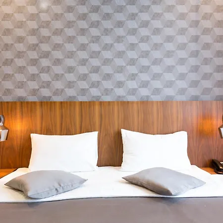 Five Points Square - Center Bed and Breakfast 4*