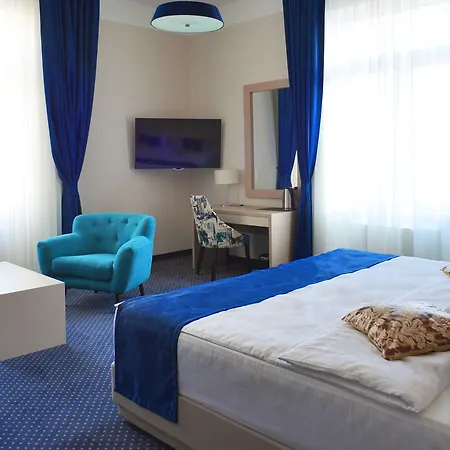 Bed and Breakfast Five Points Square - Center 4*